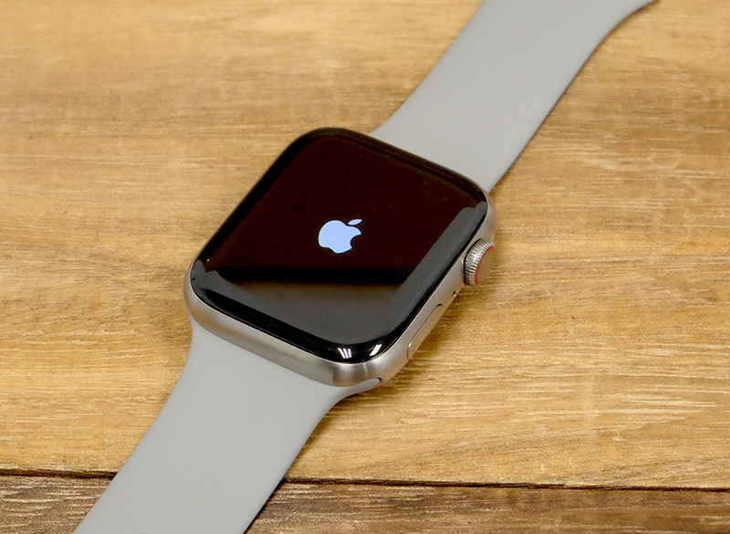 5 Reasons To Get An Apple Watch Case 