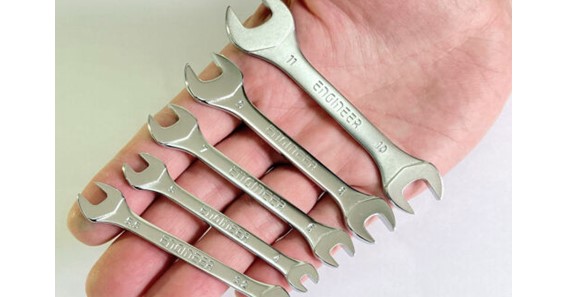 What do tiny wrenches look like