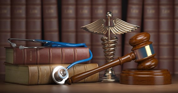 6 Characteristics to Look for in a Medical Malpractice Lawyer